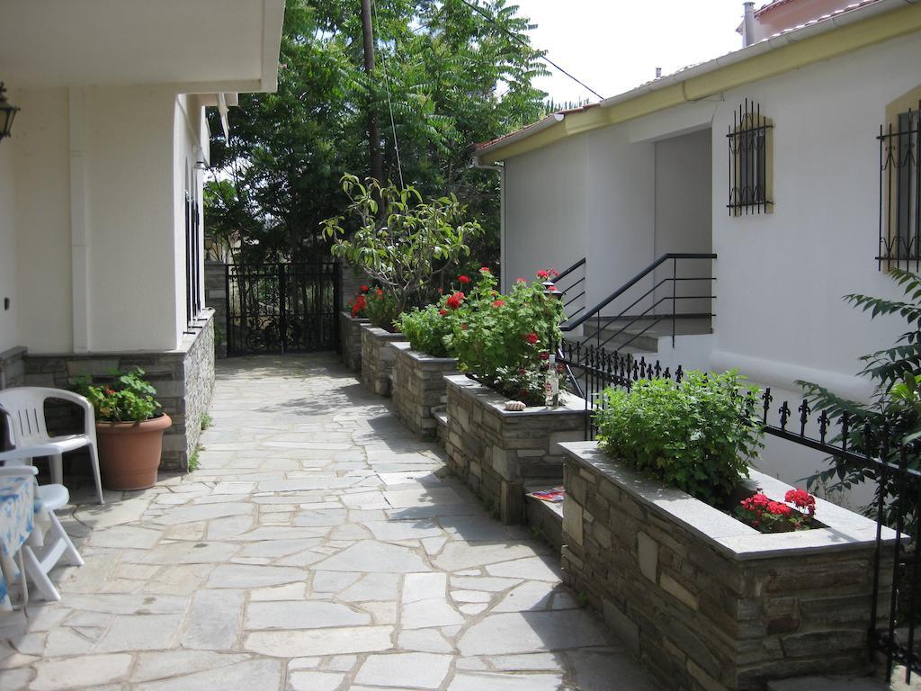 Villa Kirki Nea Iraklitsa Szoba fotó